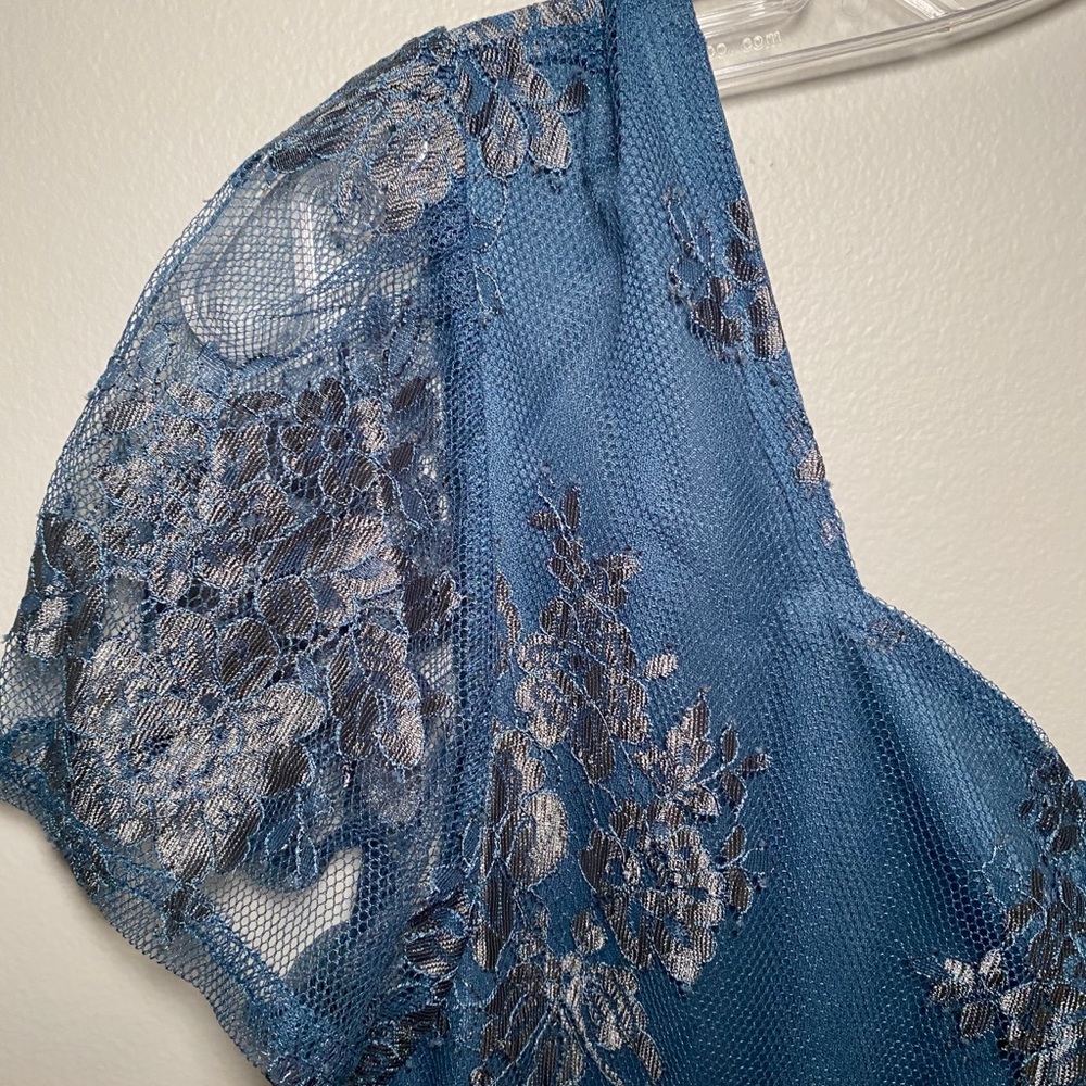 Dress - Picture 3 of 5